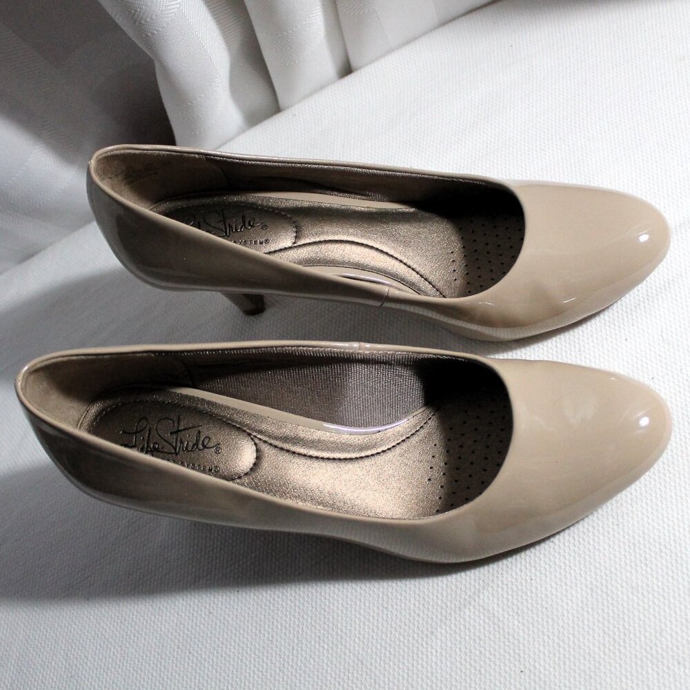 Life Stride Parigi Beige Patent Pumps, 9.5M, EUC - Picture 4 of 7